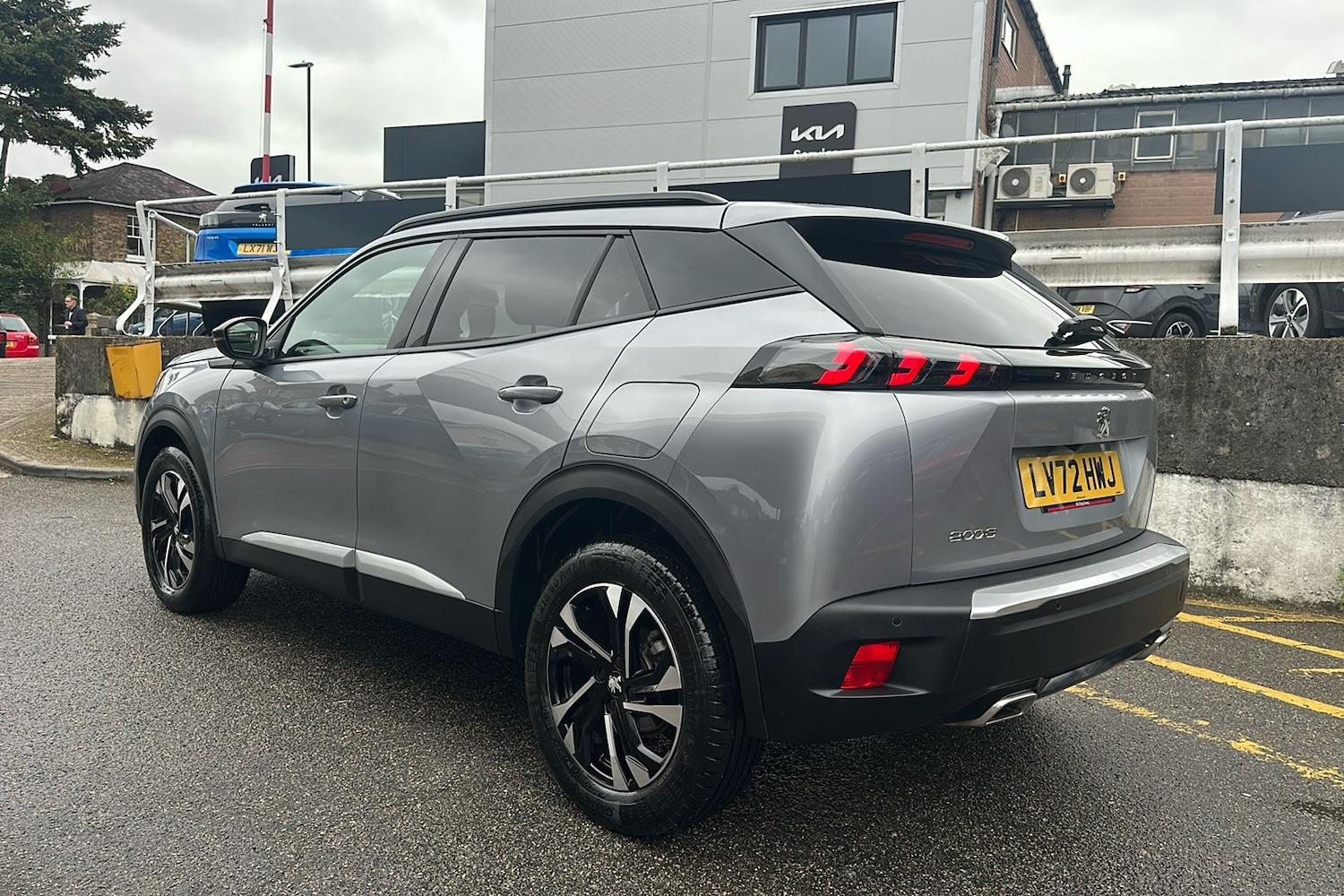 Used Peugeot 2008 2023 for sale - 75987292: Photo 2