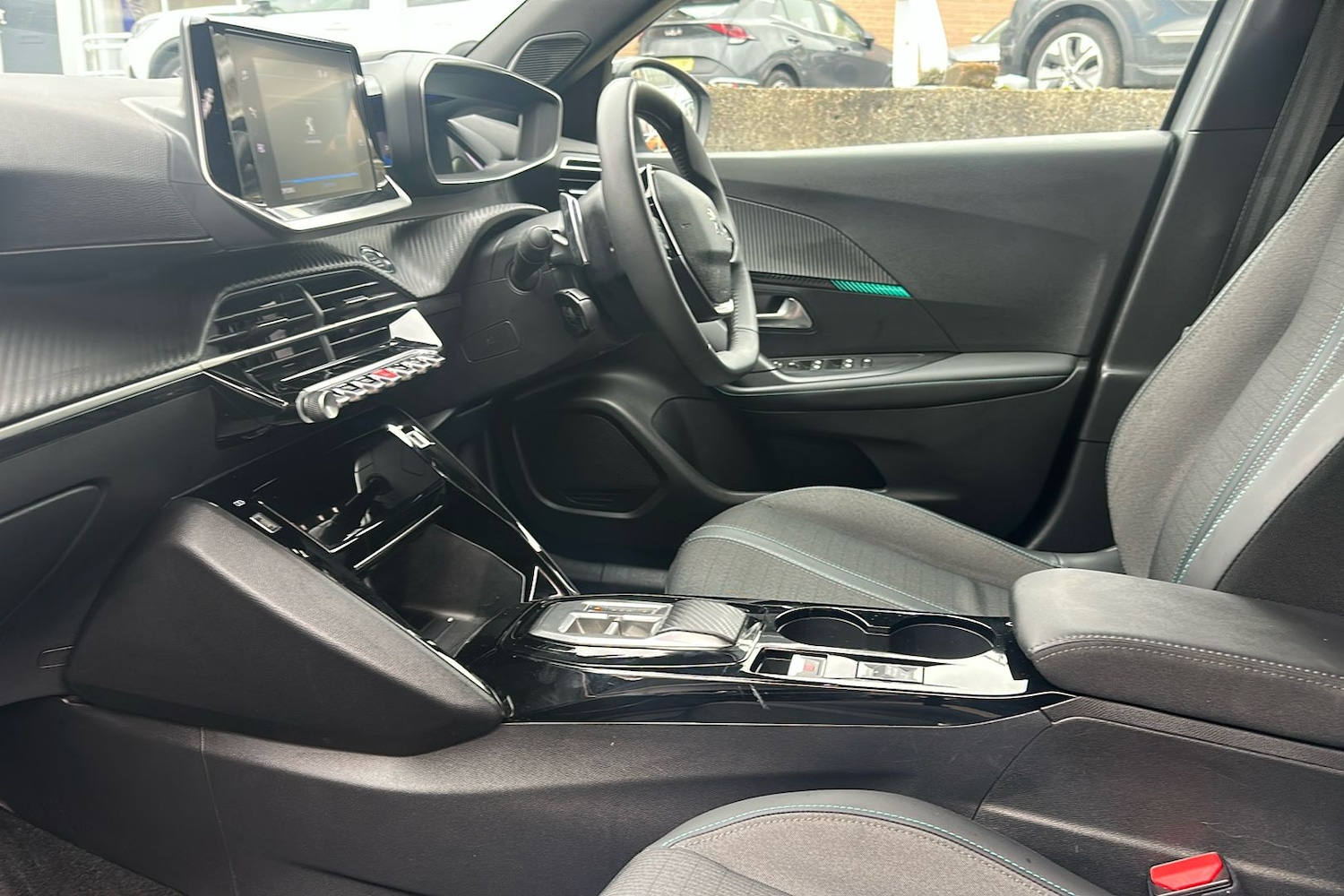 Used Peugeot 2008 2023 for sale - 75987292: Photo 3