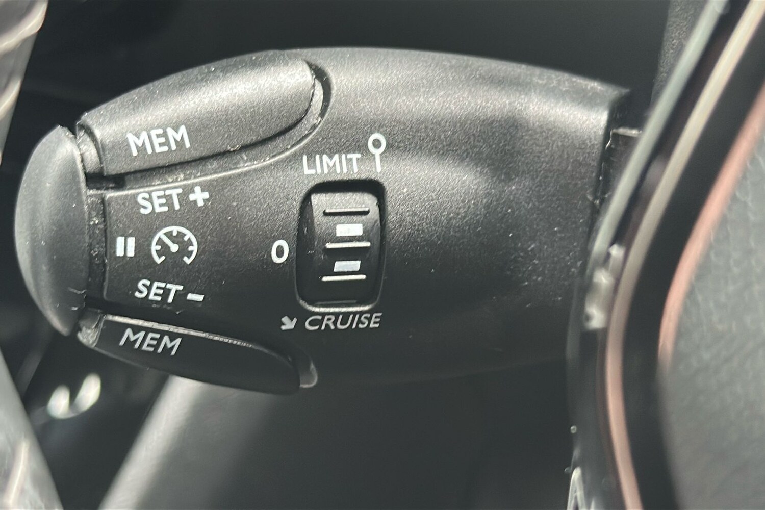 Used Peugeot 2008 2023 for sale - 75987292: Photo 53