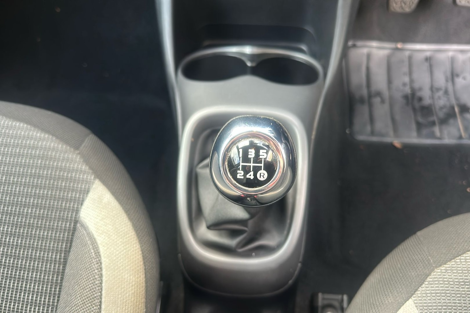 Used Toyota AYGO 2021 for sale - 76831310: Photo 26