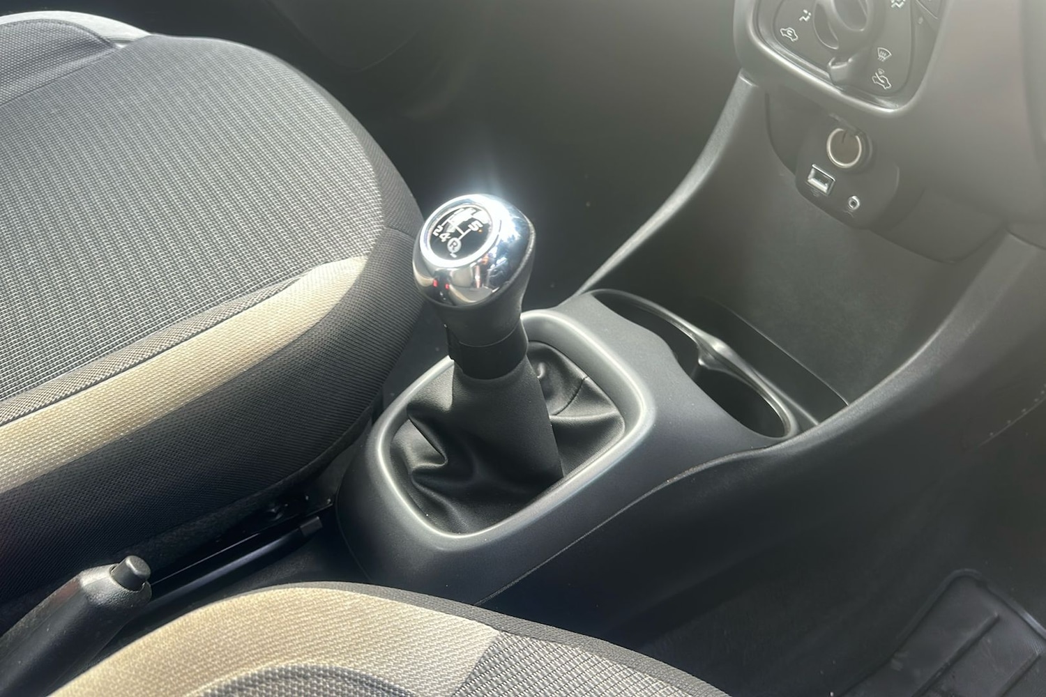 Used Toyota AYGO 2021 for sale - 76831310: Photo 38