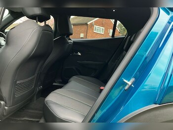 Used Peugeot 2008 2025 for sale - 77704242: Photo