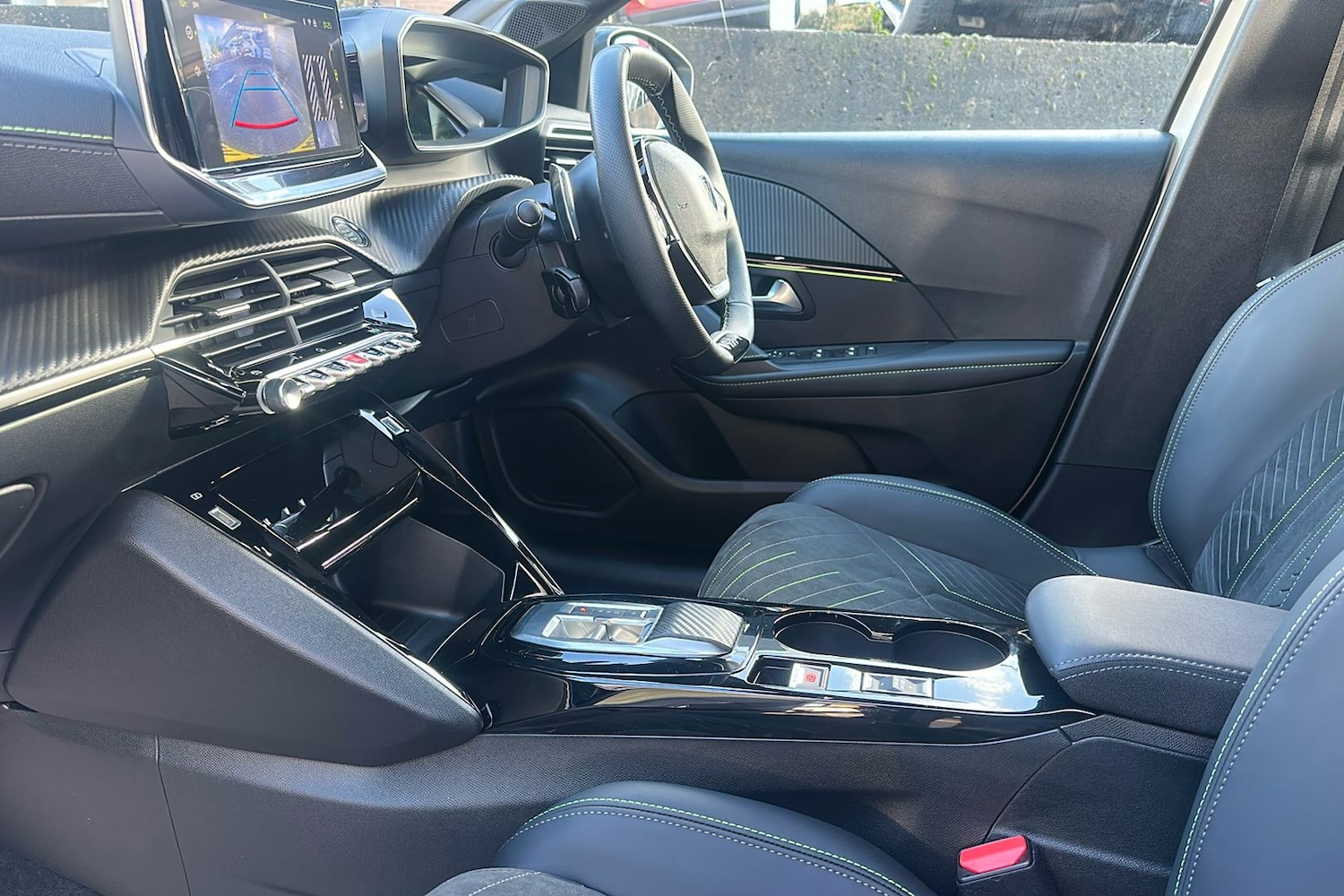 Used Peugeot 208 2024 for sale - 77906302: Photo 3