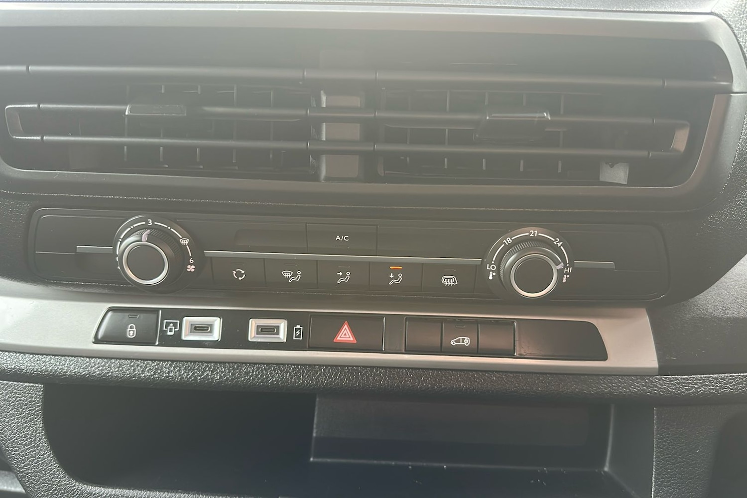 Used Vauxhall Vivaro 2024 for sale - 77288977: Photo 15