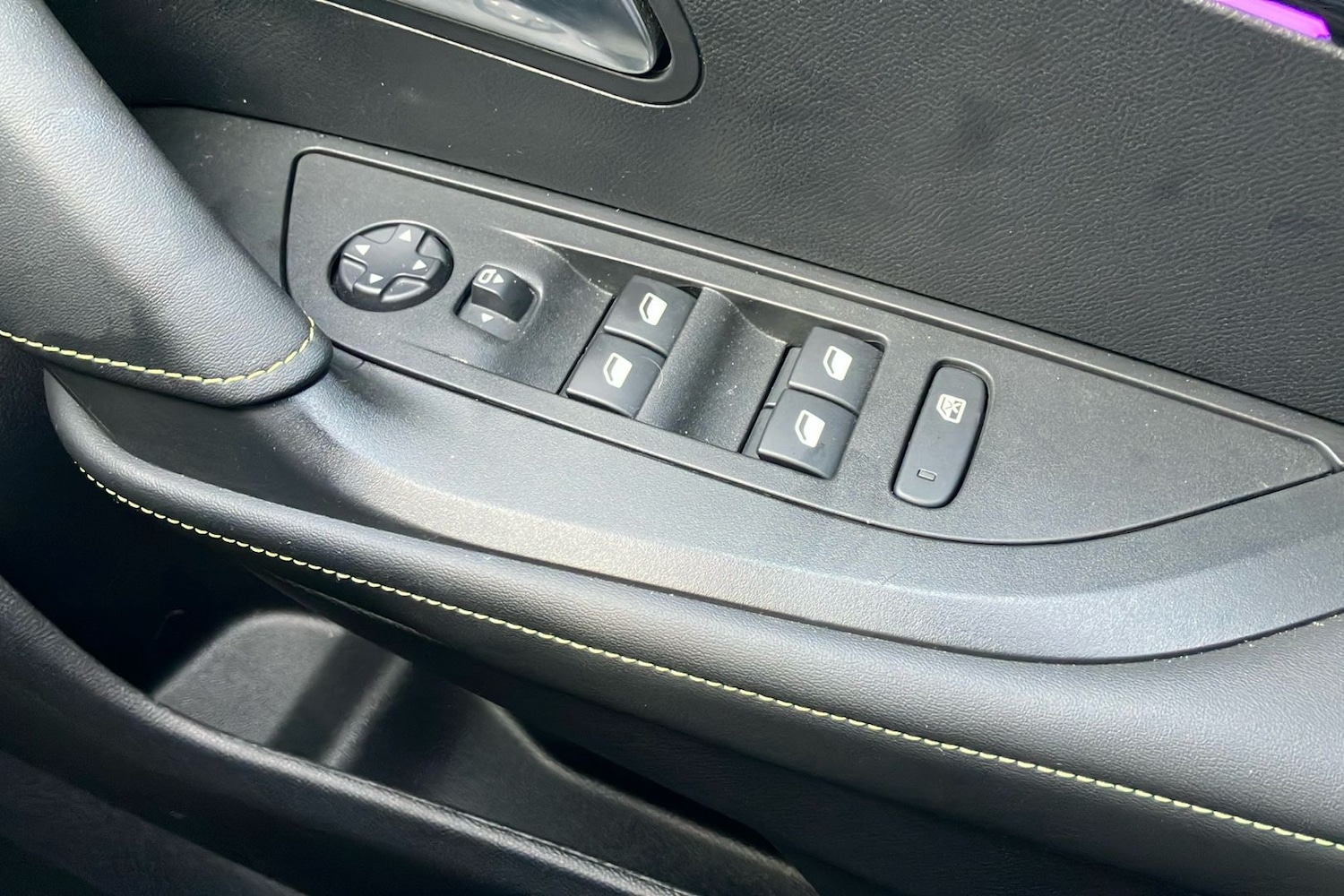 Used Peugeot 2008 2023 for sale - 78040097: Photo 18