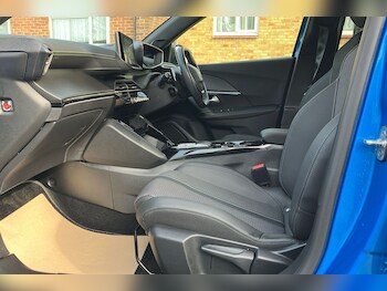 Used Peugeot 2008 undefined for sale - 78951129: Photo