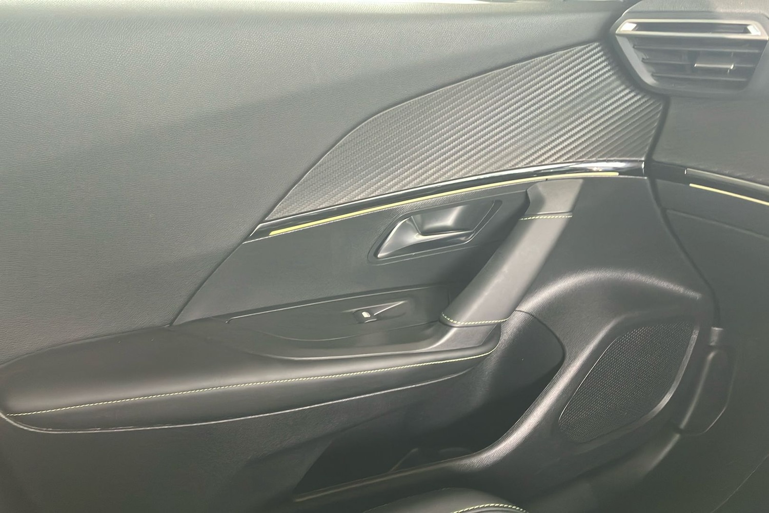 Used Peugeot 2008 2024 for sale - 76407271: Photo 46