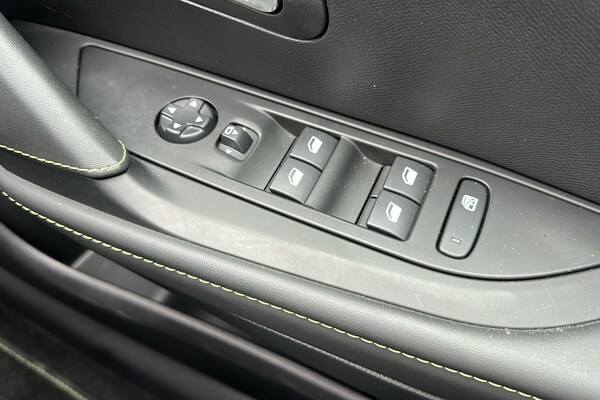 Used Peugeot 208 2022 for sale - 75556635: Photo 18