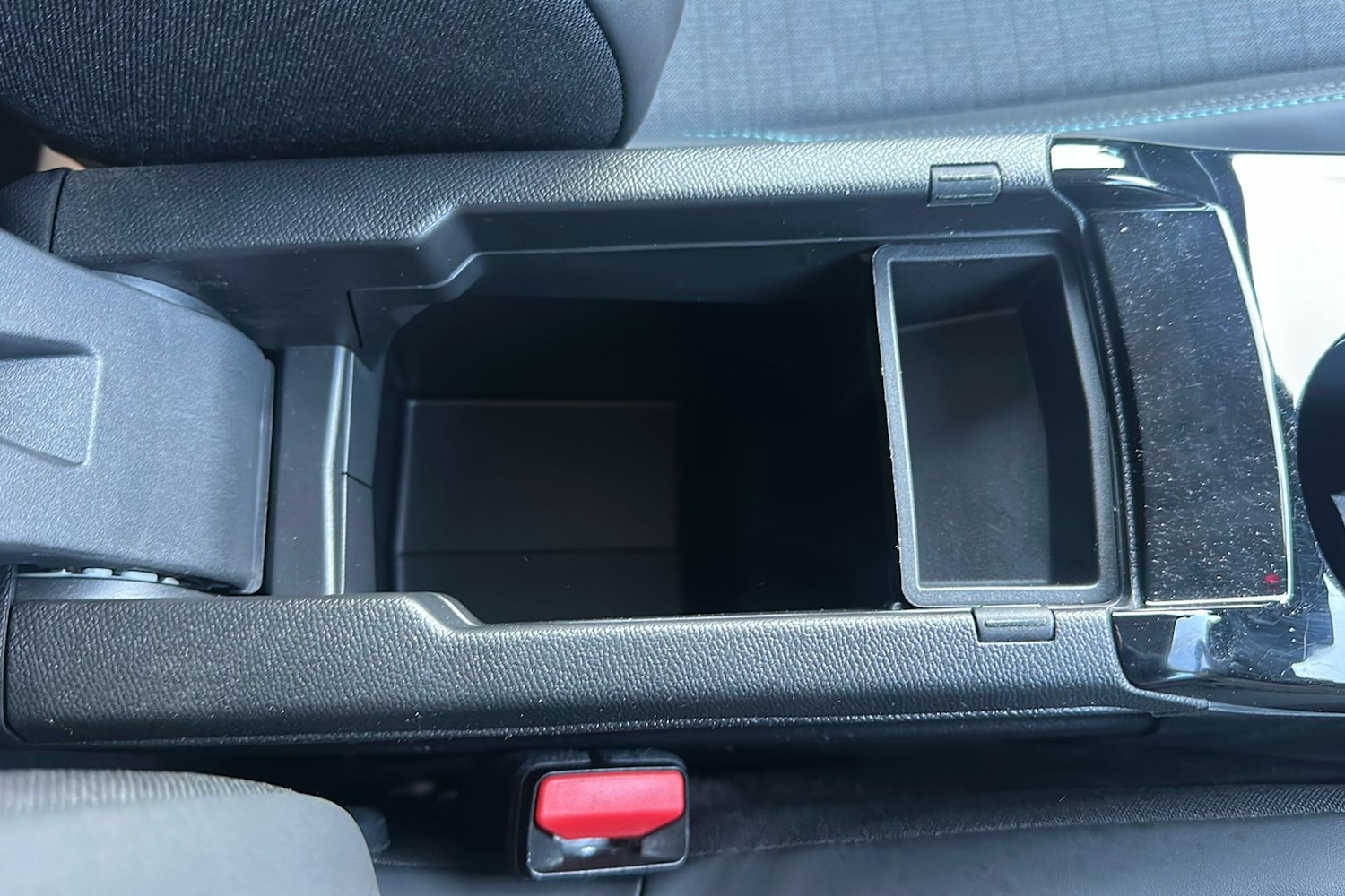 Used Peugeot 208 for sale - 76777886: Photo 43