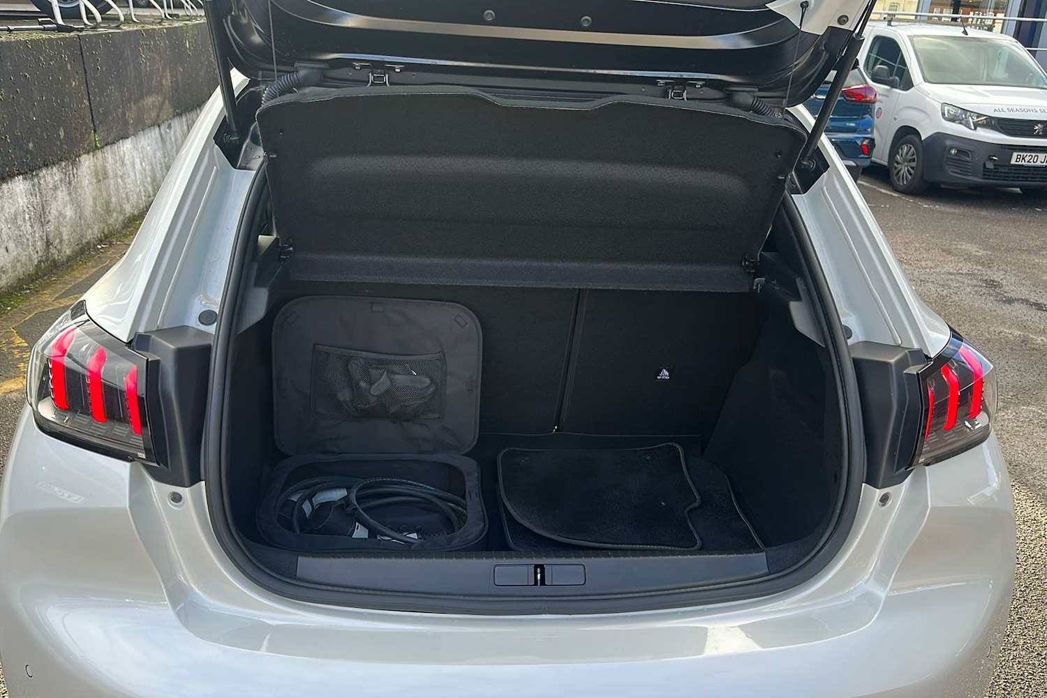 Used Peugeot 208 2022 for sale - 77438073: Photo 12