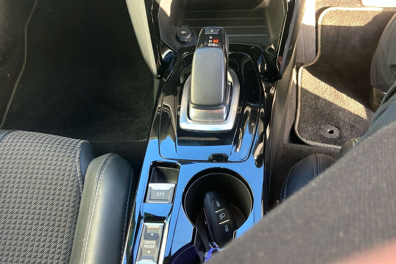 Used Peugeot 208 2022 for sale - 77906303: Photo 17