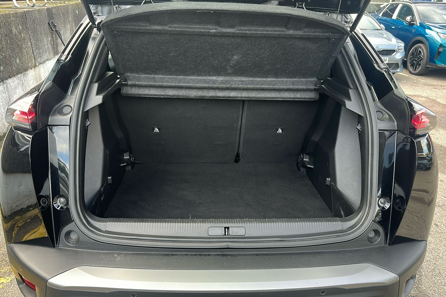 Used Peugeot 2008 2024 for sale - 76407314: Photo 12