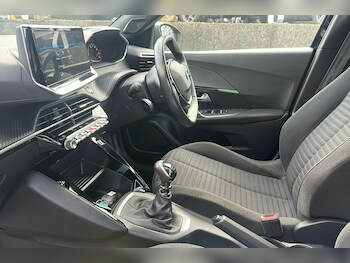 Used Peugeot 2008 2024 for sale - 76407314: Photo