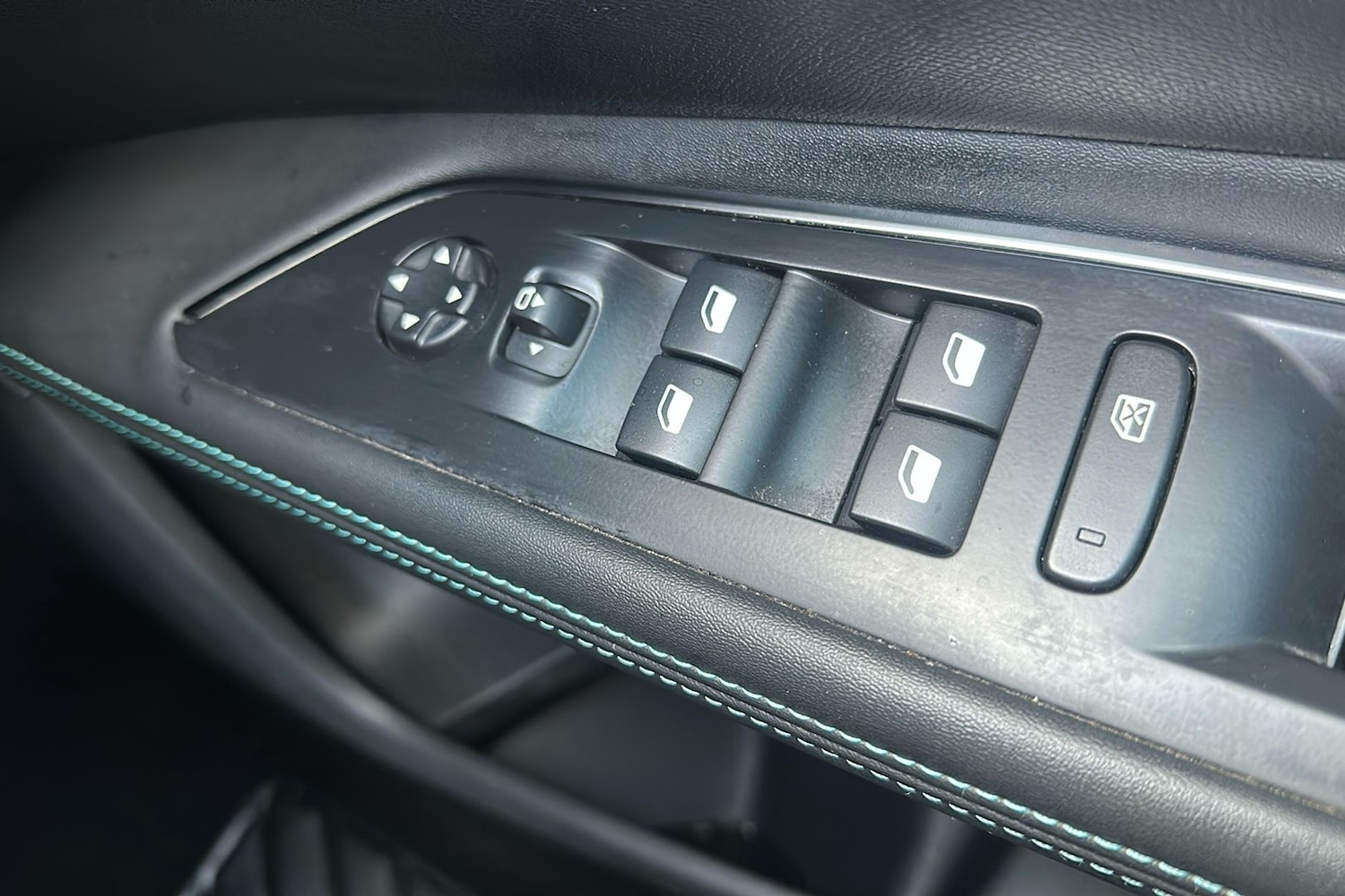 Used Peugeot 5008 2022 for sale - 77409326: Photo 18