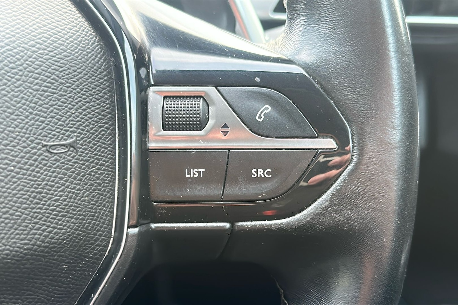 Used Peugeot 5008 2022 for sale - 77409326: Photo 46