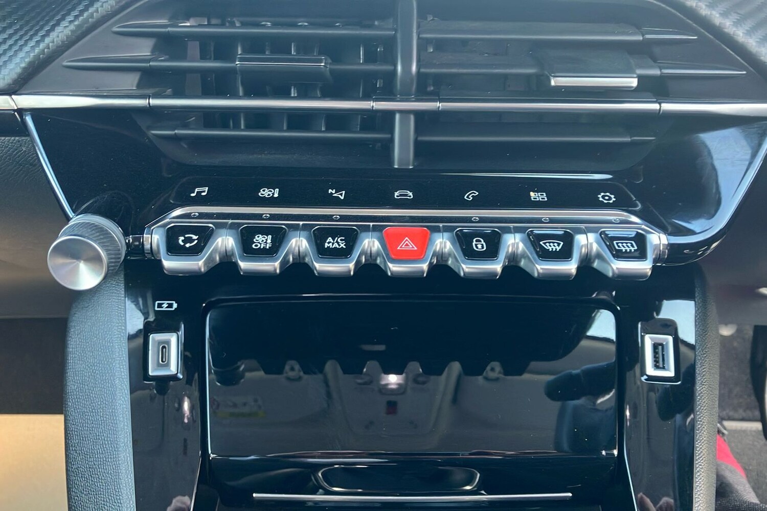 Used Peugeot 2008 for sale - 77744088: Photo 15