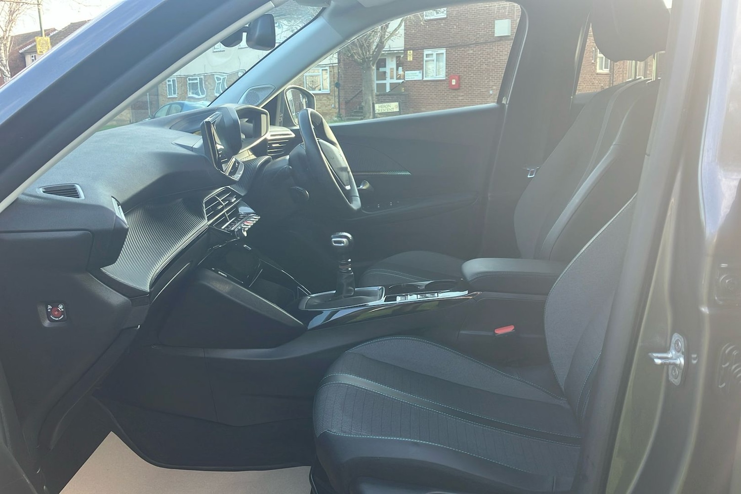 Used Peugeot 2008 for sale - 77744088: Photo 3