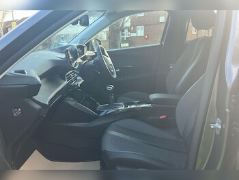 Used Peugeot 2008 undefined for sale - 77744088: Photo