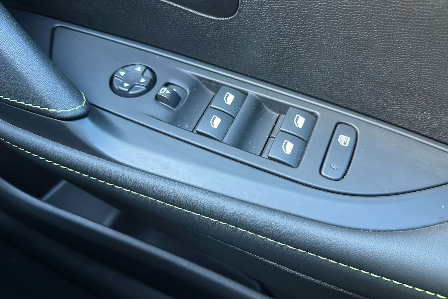 Used Peugeot 208 2024 for sale - 77240019: Photo 18