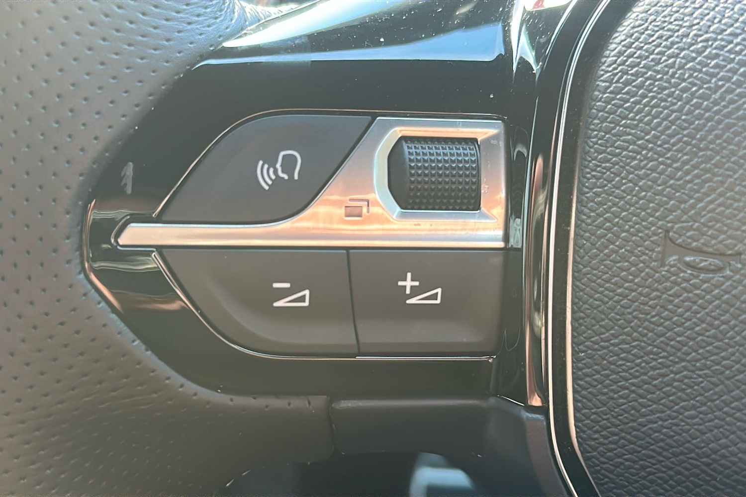 Used Peugeot 208 2024 for sale - 77240019: Photo 50