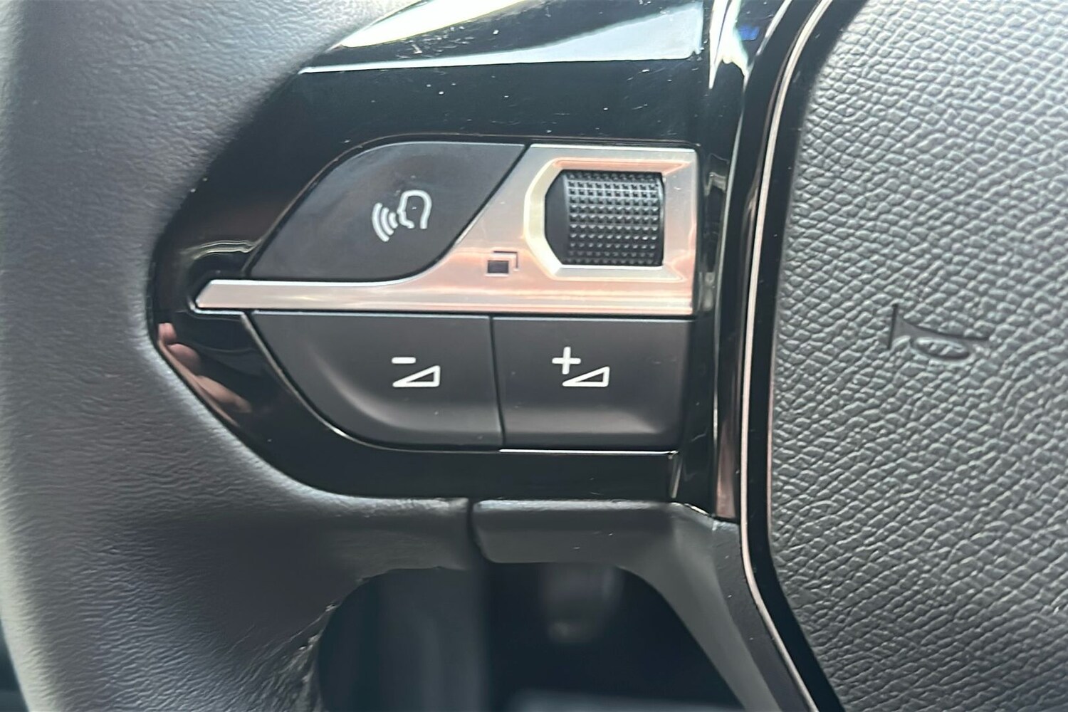 Used Peugeot 2008 2024 for sale - 77357041: Photo 46