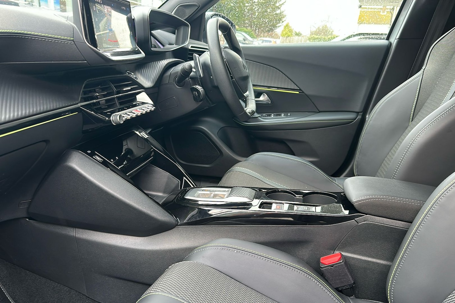 Used Peugeot 2008 2025 for sale - 77240027: Photo 3