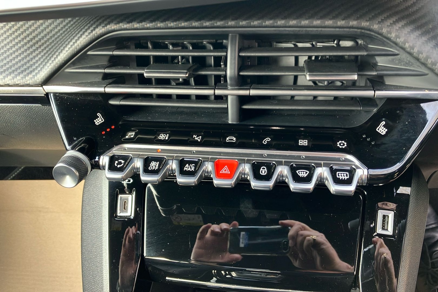 Used Peugeot 2008 2023 for sale - 77968335: Photo 15