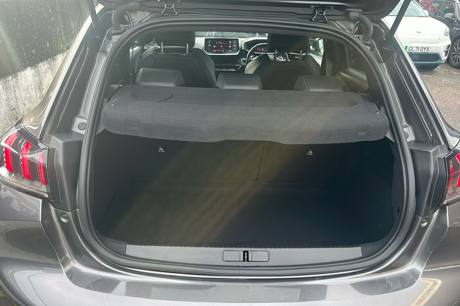 Used Peugeot 208 2023 for sale - 76875947: Photo 27