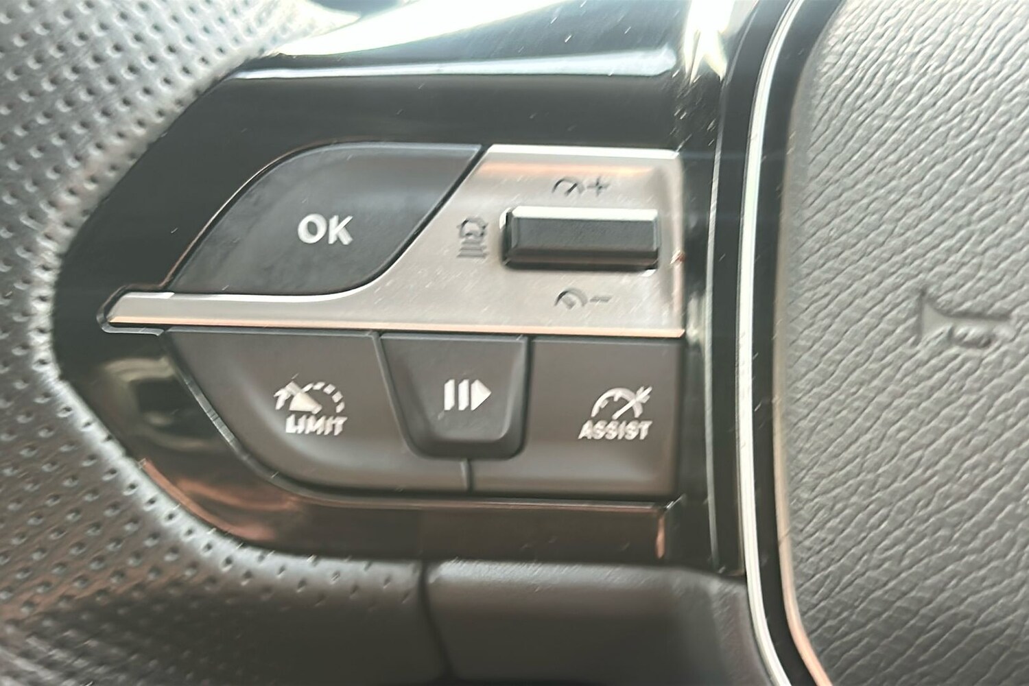 Used Peugeot e-Rifter 2024 for sale - 76932042: Photo 49