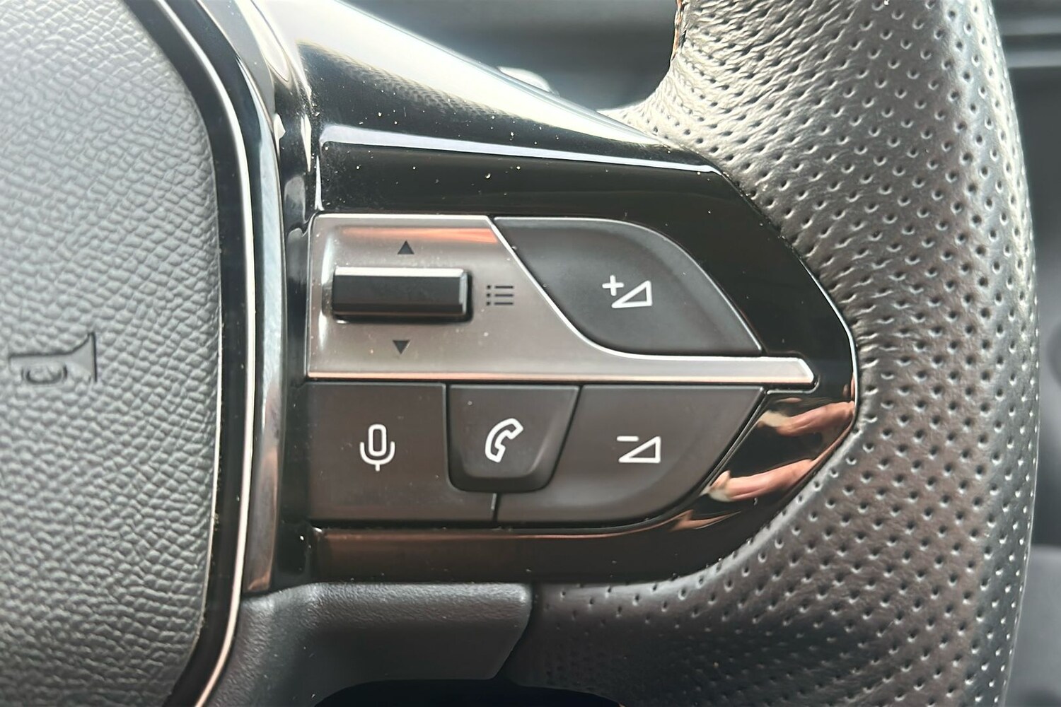 Used Peugeot e-Rifter 2024 for sale - 76932042: Photo 50