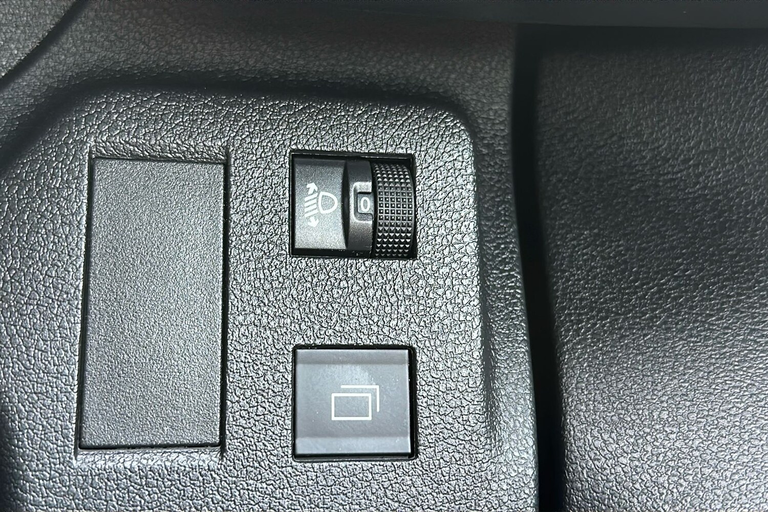 Used Peugeot e-Rifter 2024 for sale - 76932042: Photo 52