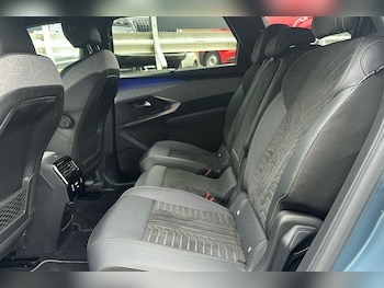 Used Peugeot E-5008 2024 for sale - 79392305: Photo