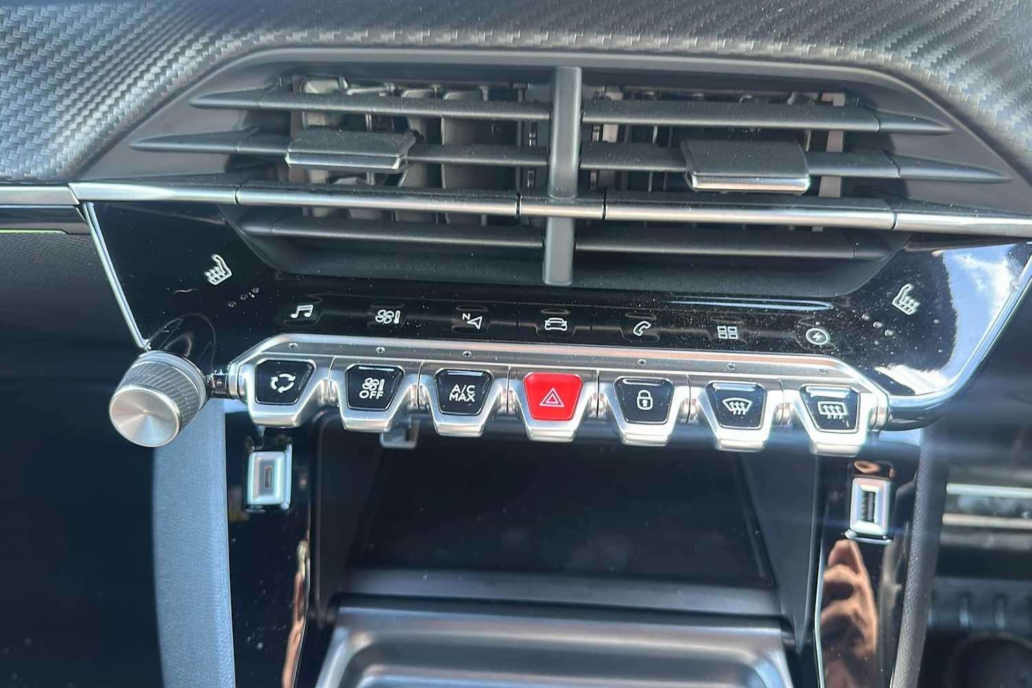 Used Peugeot 2008 2023 for sale - 77096849: Photo 15