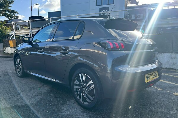 Used Peugeot 208 2021 for sale - 76077015: Photo 2