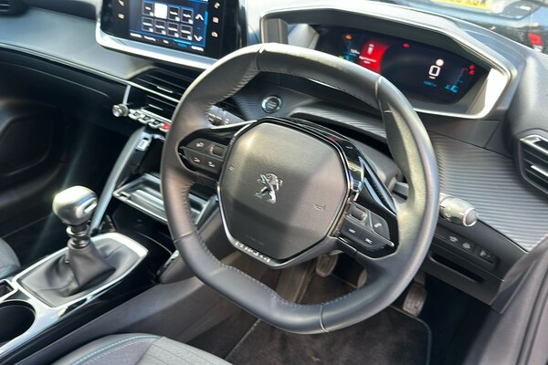 Used Peugeot 208 2021 for sale - 76077015: Photo 37