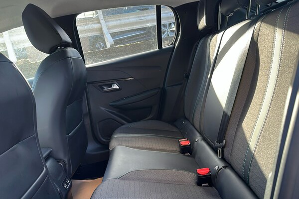 Used Peugeot 208 2021 for sale - 76077015: Photo 5