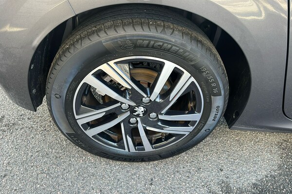 Used Peugeot 208 2021 for sale - 76077015: Photo 9