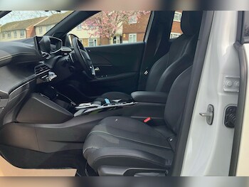 Used Peugeot 2008 2022 for sale - 77822058: Photo