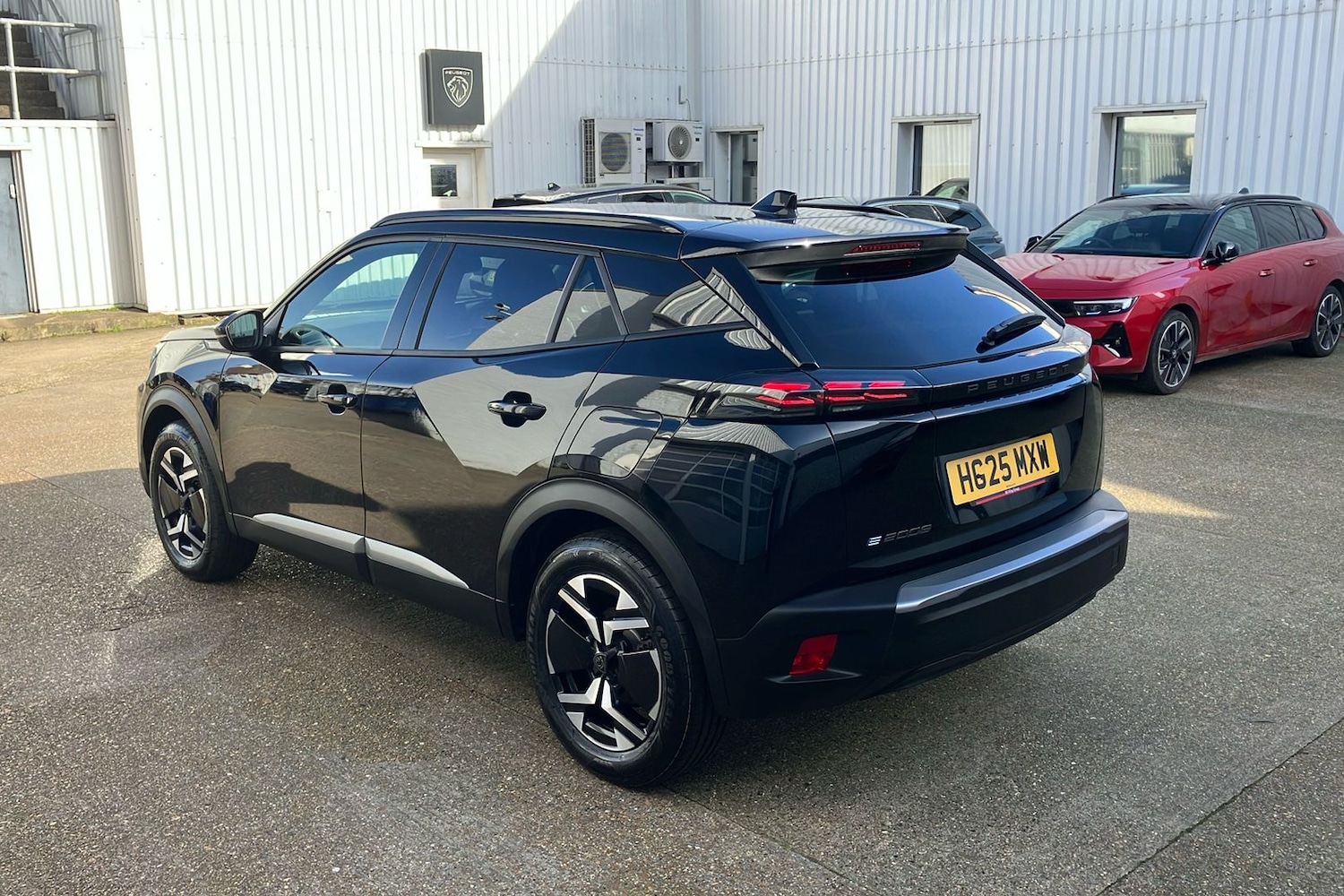 Used Peugeot 2008 2025 for sale - 77906304: Photo 2