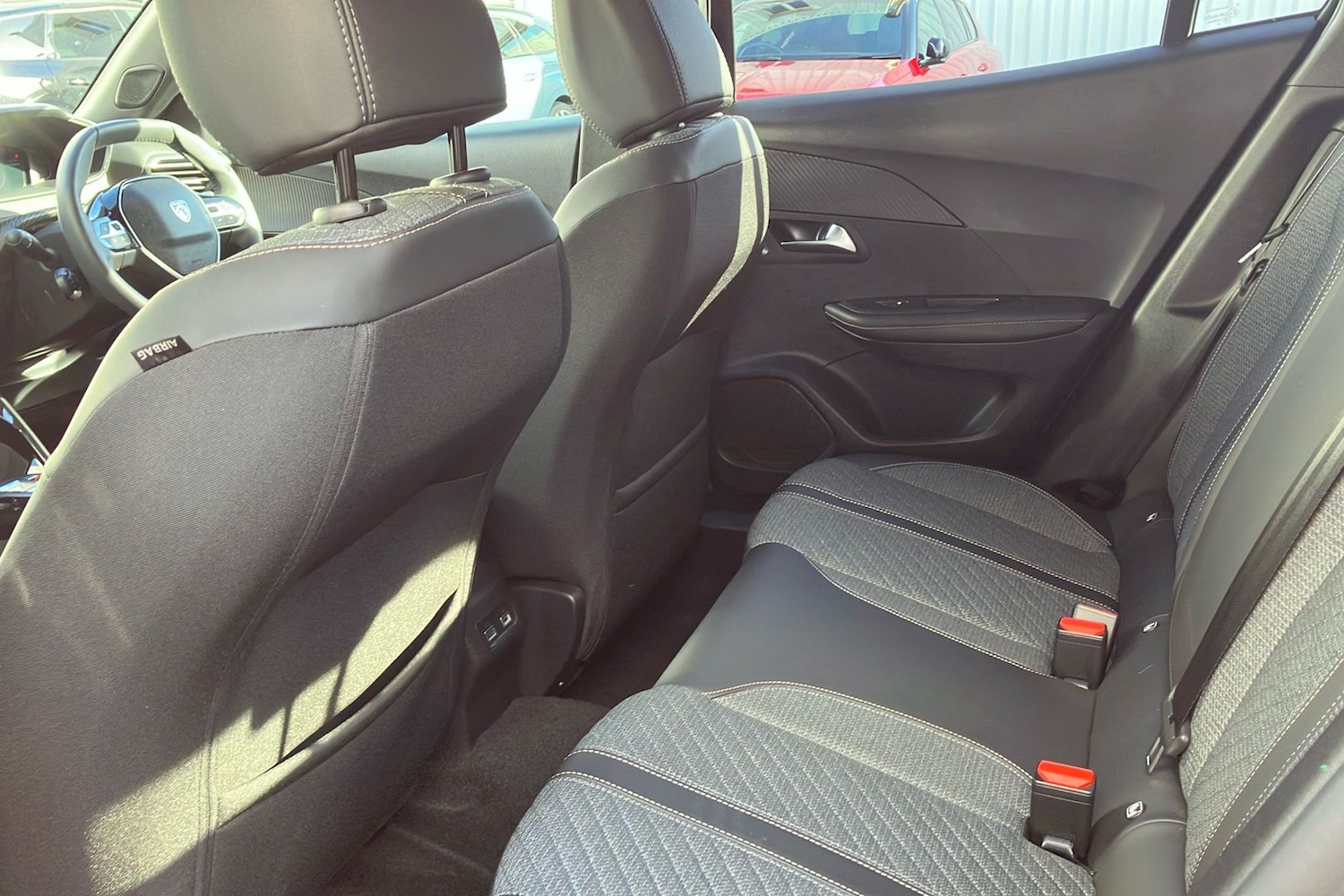 Used Peugeot 2008 2025 for sale - 77906304: Photo 5