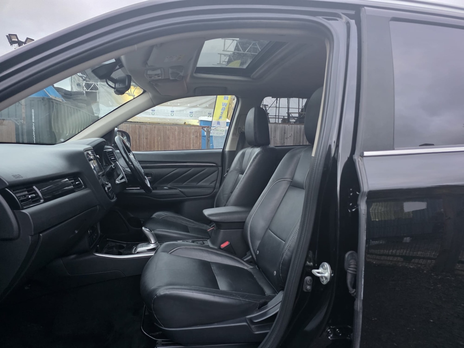 Used Mitsubishi Outlander 2017 for sale - 76911508: Photo 13