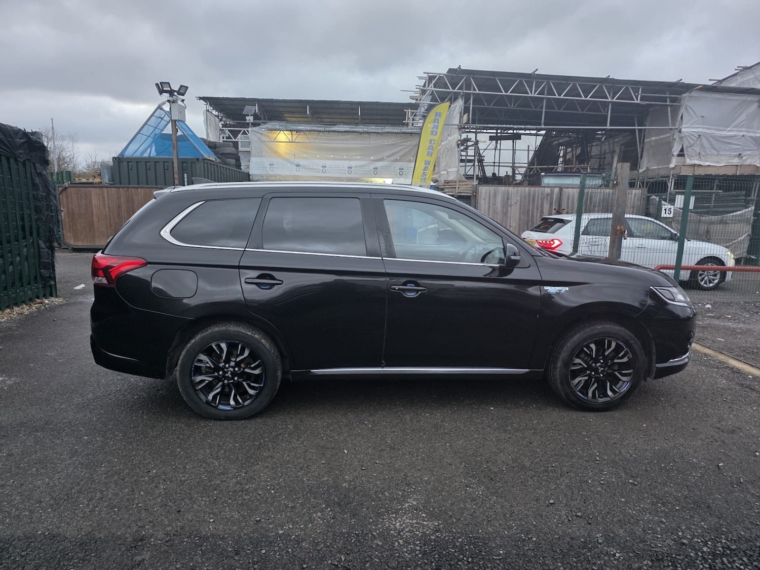 Used Mitsubishi Outlander 2017 for sale - 76911508: Photo 4