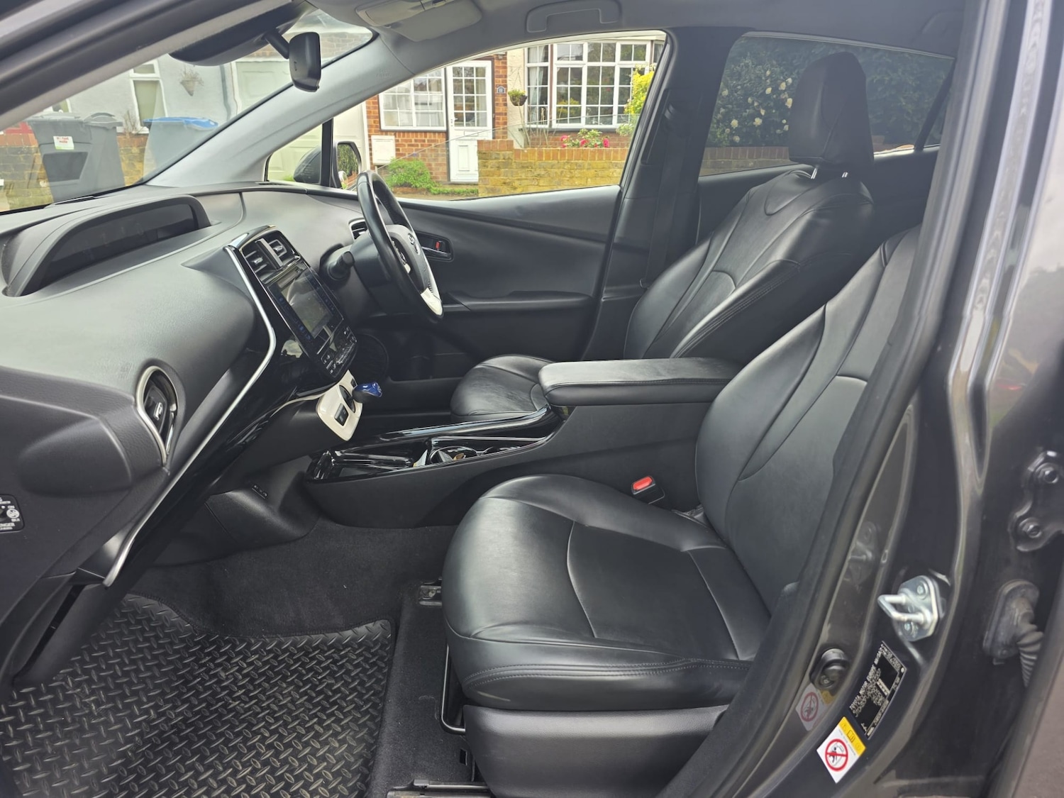 Used Toyota Prius 2017 for sale - 77916228: Photo 12