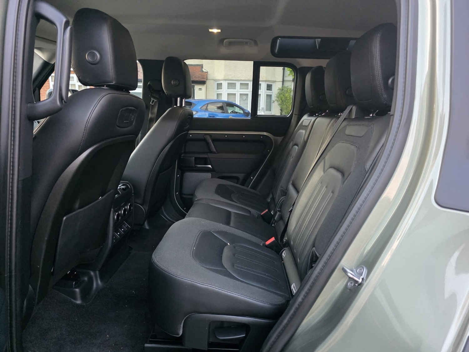 Used Land Rover Defender 2020 for sale - 76598419: Photo 15