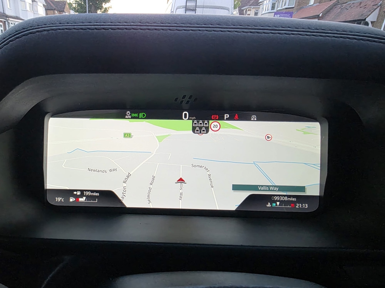 Used Land Rover Defender 2020 for sale - 76598419: Photo 18