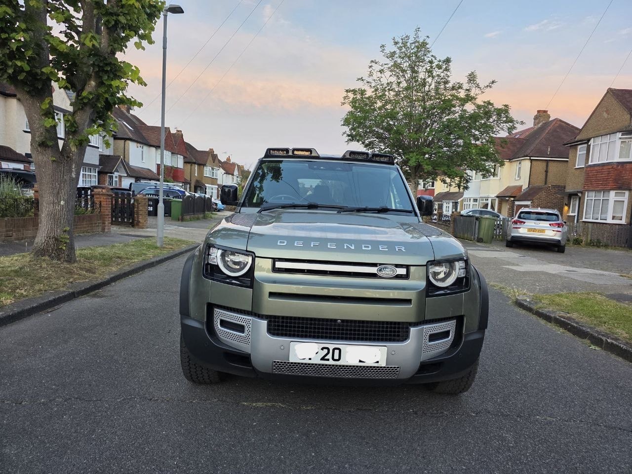 Used Land Rover Defender 2020 for sale - 76598419: Photo 2