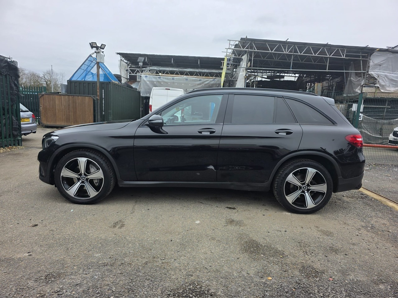 Used Mercedes-Benz GLC 2018 for sale - 77902083: Photo 17