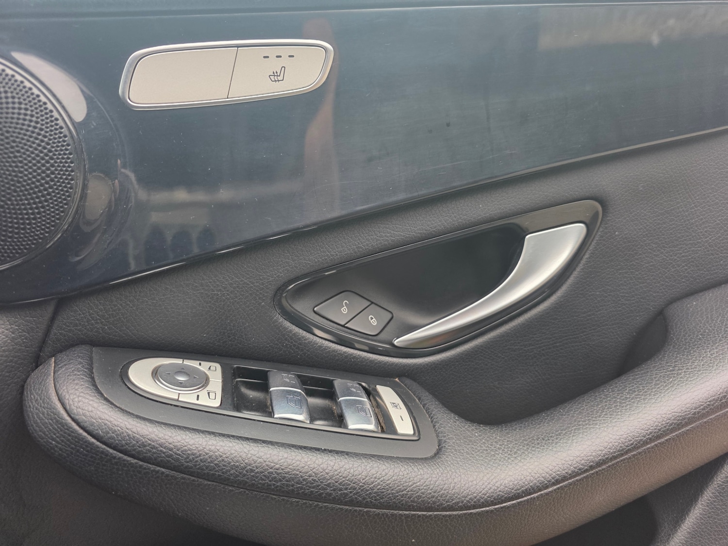 Used Mercedes-Benz GLC 2018 for sale - 77902083: Photo 23