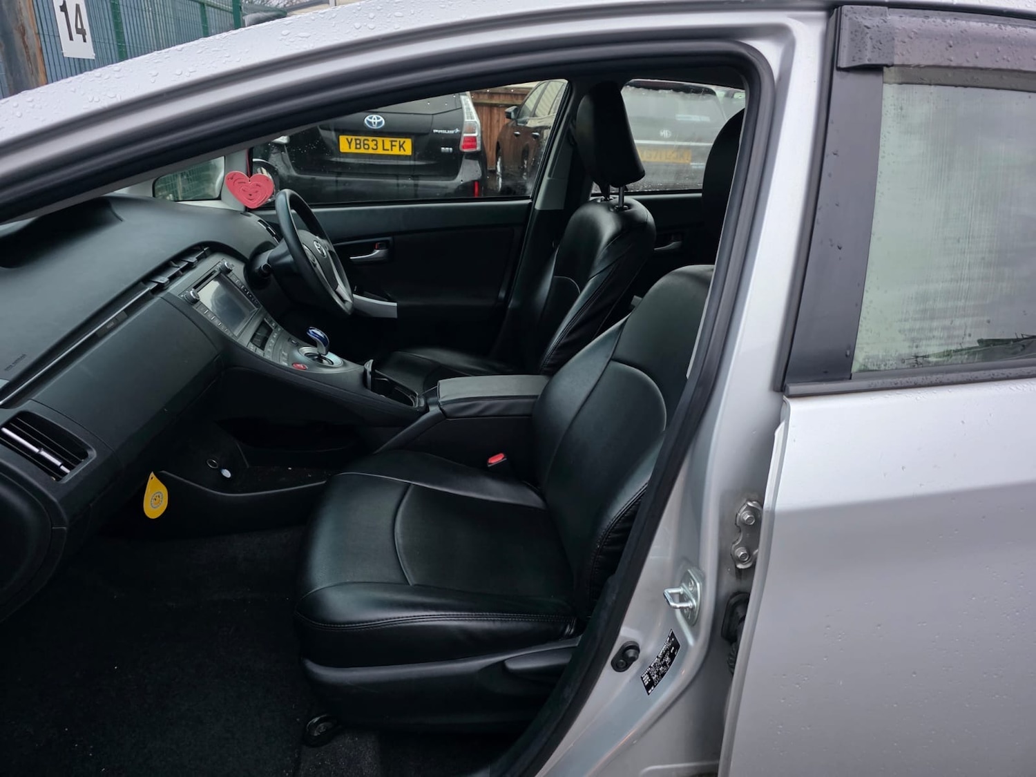 Used Toyota Prius 2019 for sale - 77049300: Photo 12