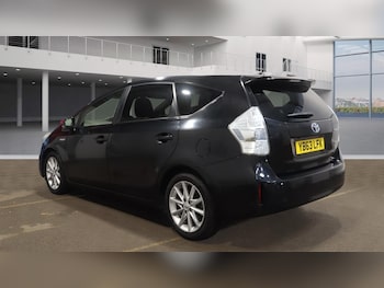 Used Toyota Prius+ 2014 for sale - 76557737: Photo